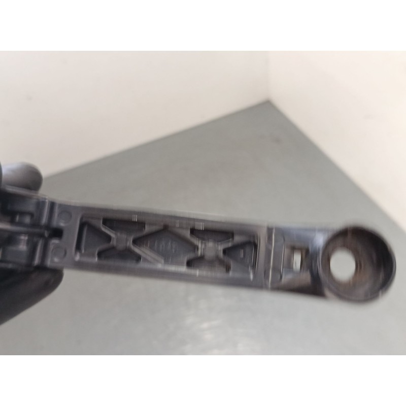 Recambio de brazo limpia delantero derecho para mitsubishi outlander ii (cw_w) 2.0 di-d (cw8w) referencia OEM IAM   