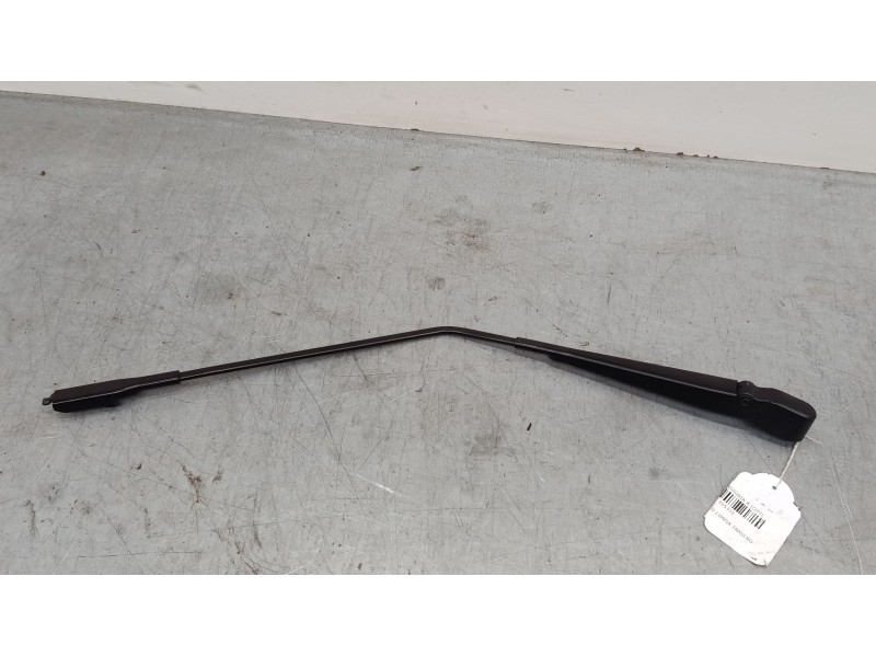 Recambio de brazo limpia trasero para opel insignia a (g09) 2.0 cdti (68) referencia OEM IAM   