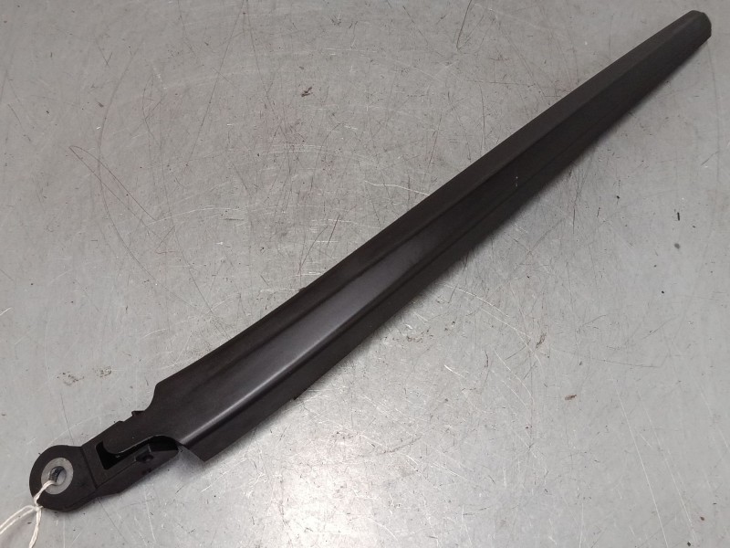 Recambio de brazo limpia trasero para seat ibiza iii (6l1) 1.4 tdi referencia OEM IAM   