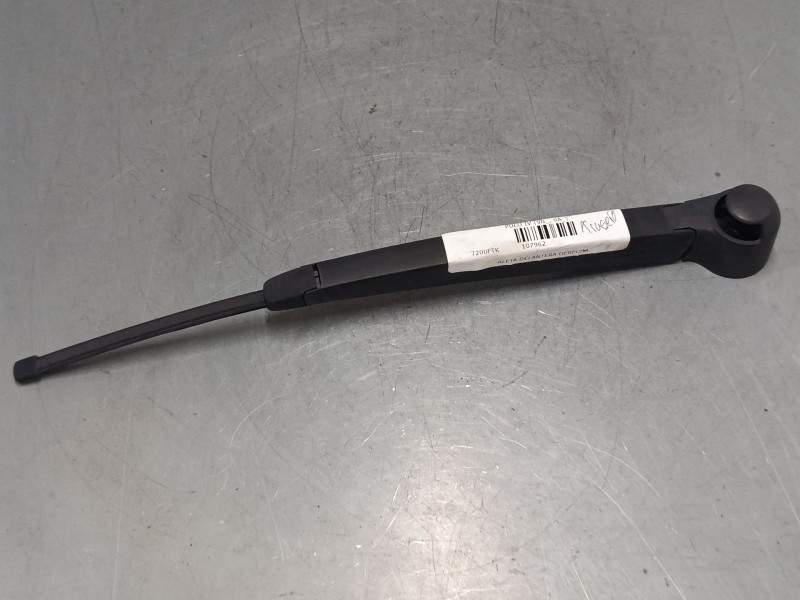 Recambio de brazo limpia trasero para volkswagen polo iv (9n_, 9a_) 1.4 tdi referencia OEM IAM   