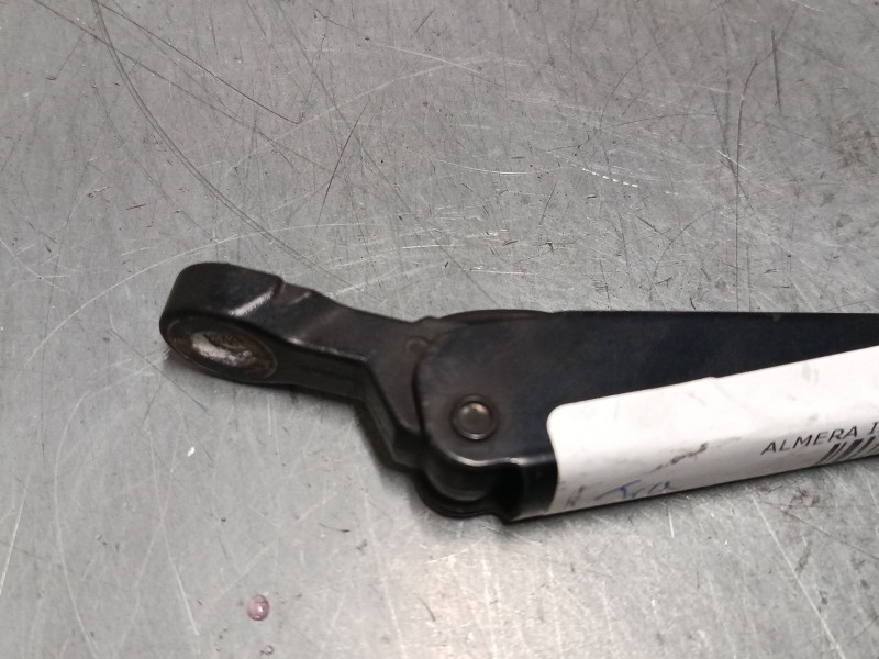 Recambio de brazo limpia trasero para nissan almera ii hatchback (n16) 2.2 di referencia OEM IAM   