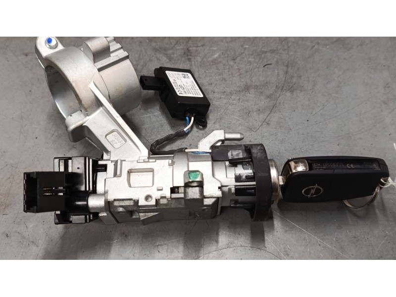 Recambio de clausor para opel insignia a (g09) 2.0 cdti (68) referencia OEM IAM 20964876  