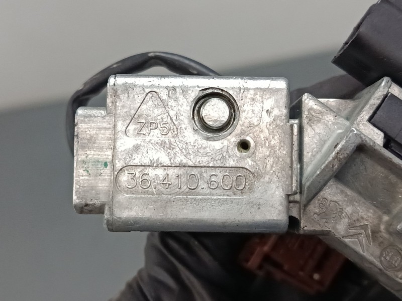 Recambio de clausor para peugeot 3008 i monospace (0u_) 1.6 hdi referencia OEM IAM 9663123380  