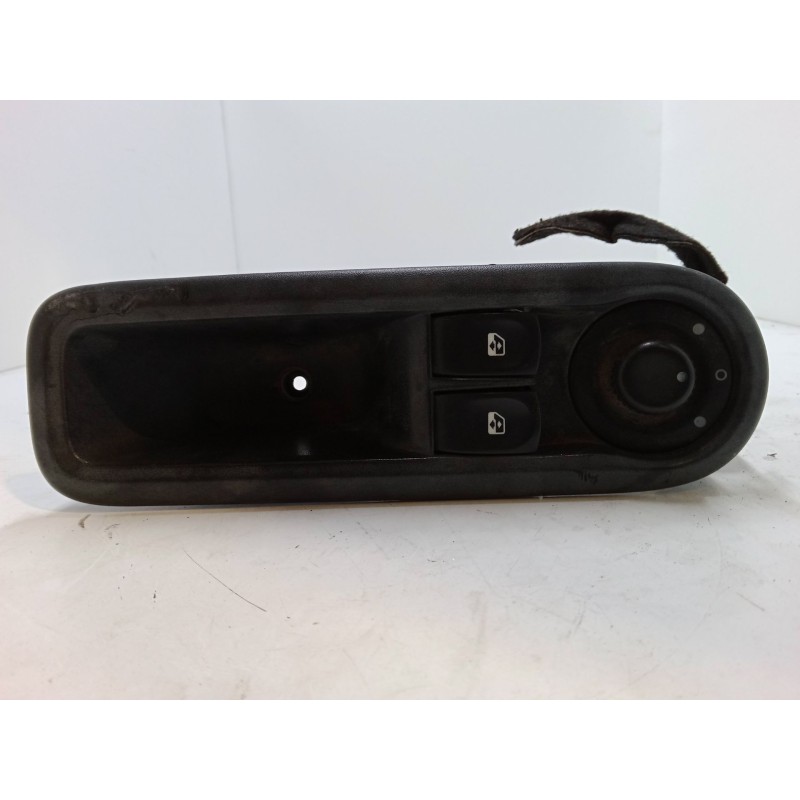 Recambio de mando elevalunas delantero izquierdo para renault clio iii (br0/1, cr0/1) 1.5 dci (br17, cr17) referencia OEM IAM   