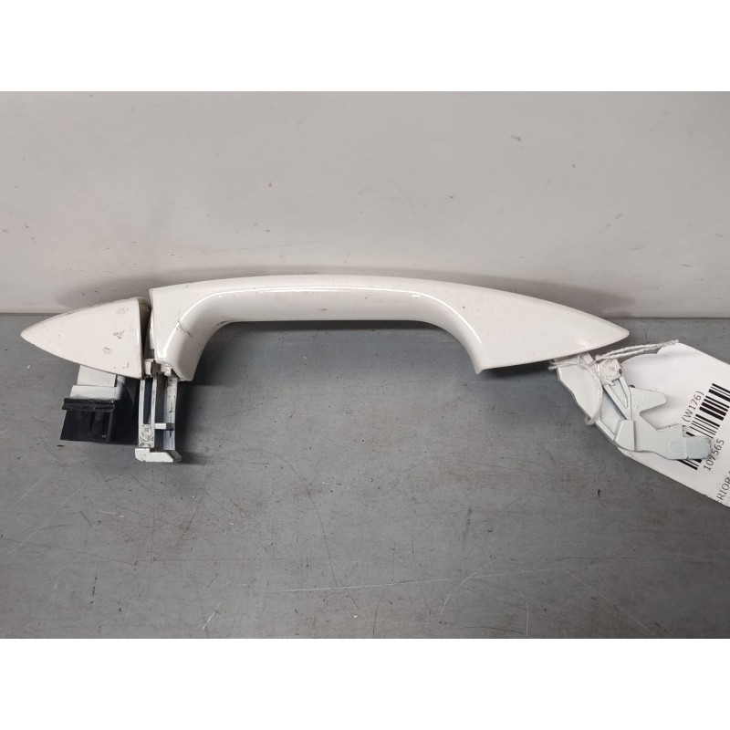 Recambio de maneta exterior puerta delantera derecha para mercedes-benz clase a (w176) a 220 d (176.003) referencia OEM IAM A204