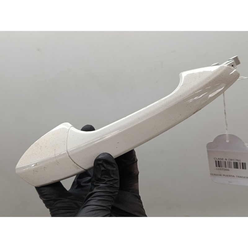 Recambio de maneta exterior puerta trasera derecha para mercedes-benz clase a (w176) a 220 d (176.003) referencia OEM IAM a20475