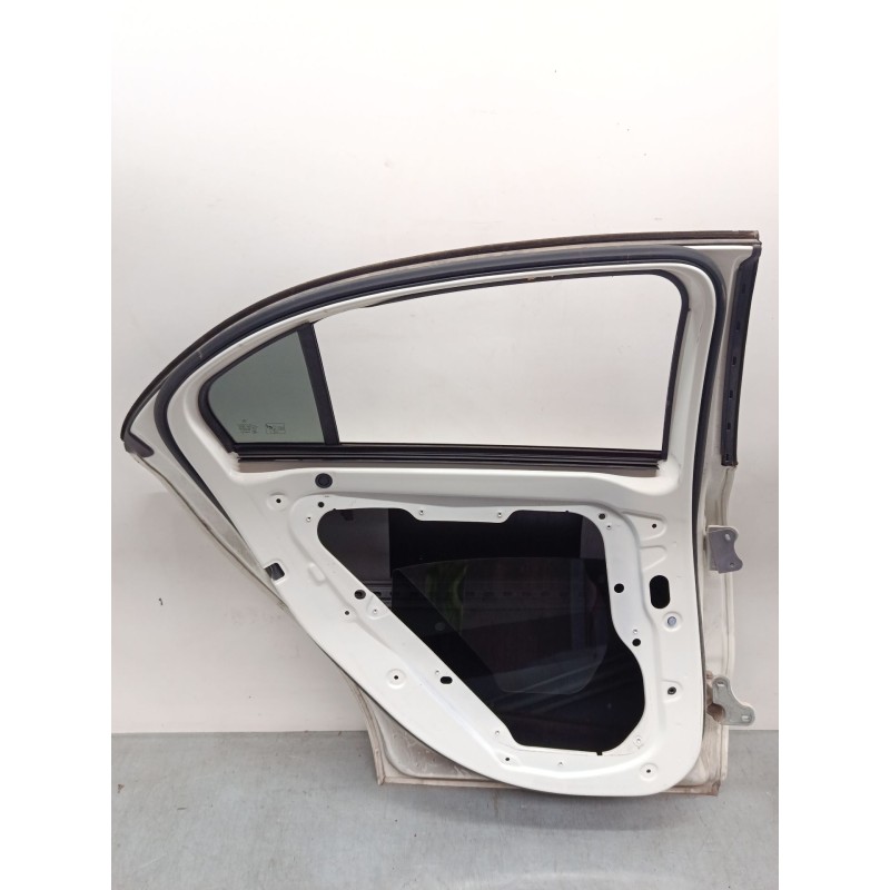 Recambio de puerta trasera izquierda para mercedes-benz clase a (w176) a 220 d (176.003) referencia OEM IAM A1767300105  