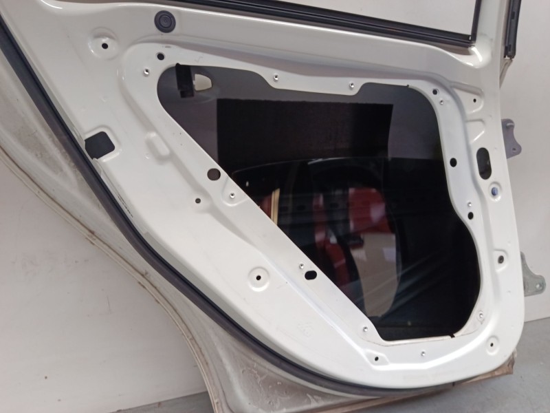 Recambio de puerta trasera izquierda para mercedes-benz clase a (w176) a 220 d (176.003) referencia OEM IAM A1767300105  