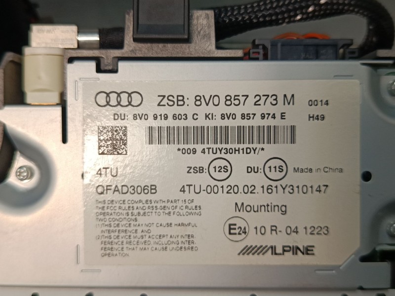 Recambio de pantalla multifuncion para audi a3 (8v1, 8vk) 1.6 tdi referencia OEM IAM 8V0857273M  
