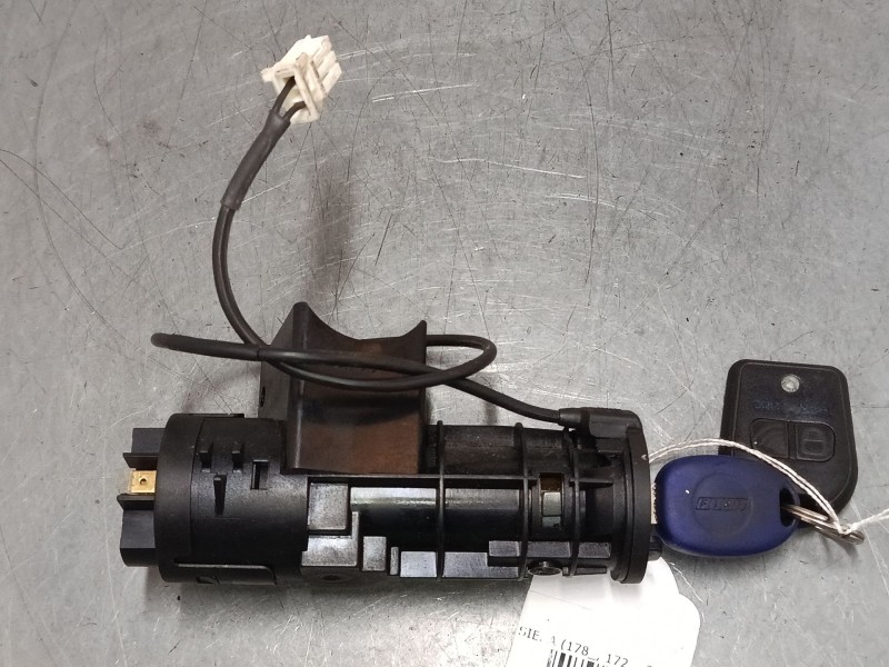 Recambio de clausor para fiat siena (178_, 172_, 372_) 1.3 (178cxg1aam, 178cxg1aap, 178cxg1aat) referencia OEM IAM   