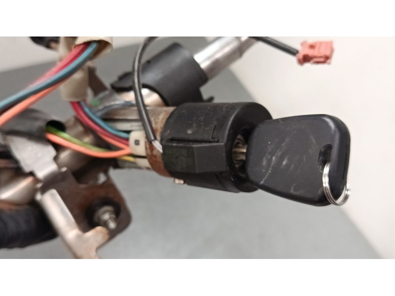 Recambio de clausor para citroën xsara picasso (n68) 1.6 hdi referencia OEM IAM 9641551180  