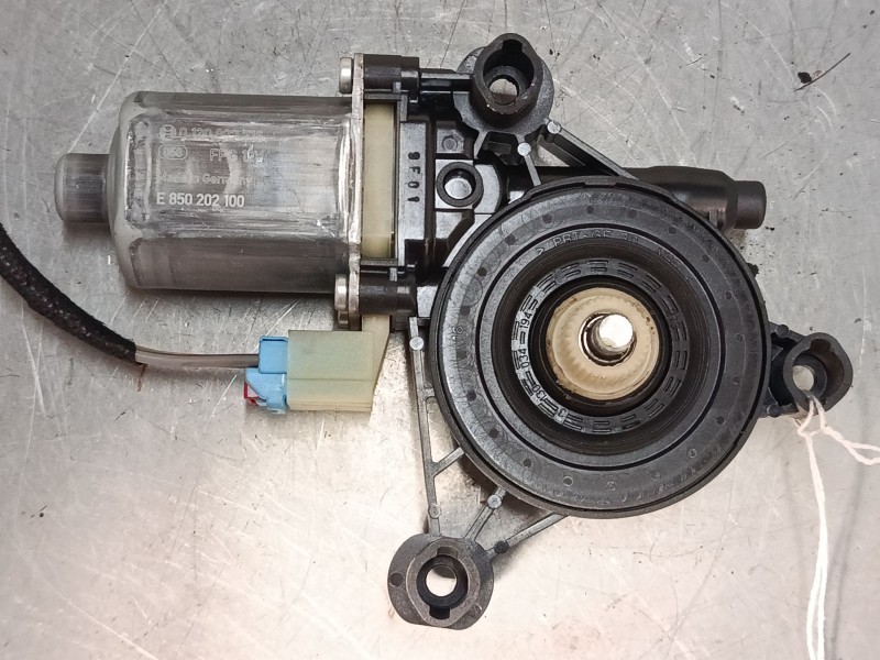 Recambio de motor elevaluna delantero izquierdo para audi a3 (8v1, 8vk) 1.6 tdi referencia OEM IAM E850202100  