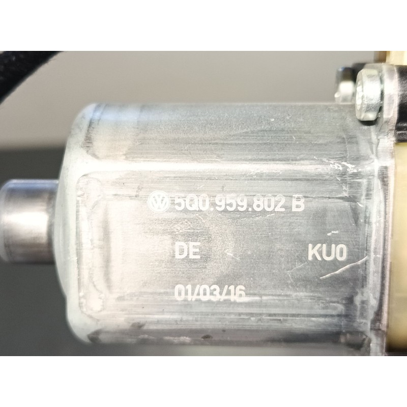 Recambio de motor elevaluna delantero izquierdo para audi a3 (8v1, 8vk) 1.6 tdi referencia OEM IAM E850202100  
