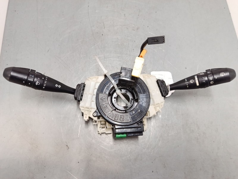 Recambio de mando luces para mitsubishi colt vi (z3_a, z2_a) 1.3 (z21a) referencia OEM IAM 8600A334XA  