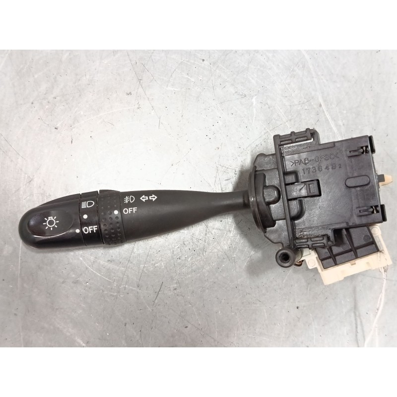 Recambio de mando luces para toyota rav 4 ii (_a2_) 2.0 d 4wd (cla20_, cla21_) referencia OEM IAM   