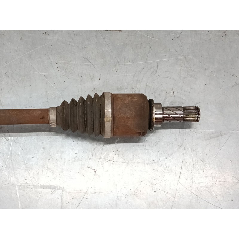 Recambio de transmision delantera izquierda para renault megane iii hatchback (bz0/1_, b3_) 1.6 16v (bz0h) referencia OEM IAM 82