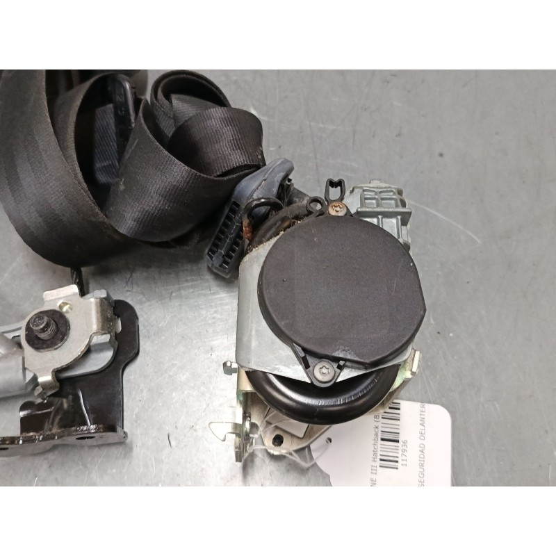 Recambio de cinturon seguridad delantero derecho para renault megane iii hatchback (bz0/1_, b3_) 1.6 16v (bz0h) referencia OEM I