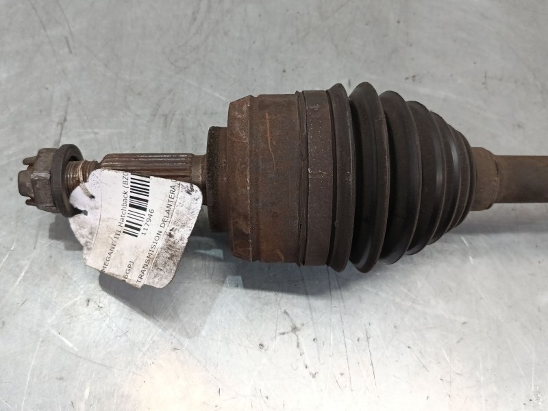 Recambio de transmision delantera derecha para renault megane iii hatchback (bz0/1_, b3_) 1.6 16v (bz0h) referencia OEM IAM 8200