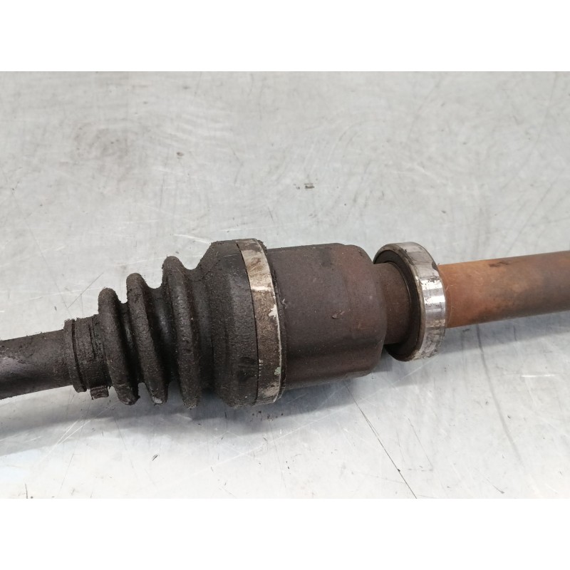 Recambio de transmision delantera derecha para renault megane iii hatchback (bz0/1_, b3_) 1.6 16v (bz0h) referencia OEM IAM 8200