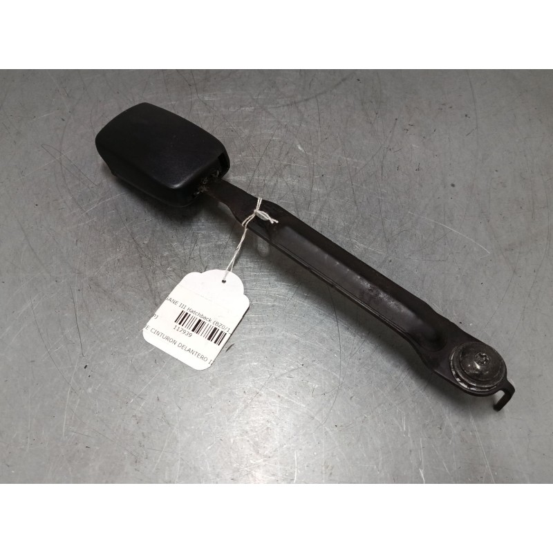 Recambio de anclaje cinturon delantero izquierdo para renault megane iii hatchback (bz0/1_, b3_) 1.6 16v (bz0h) referencia OEM I