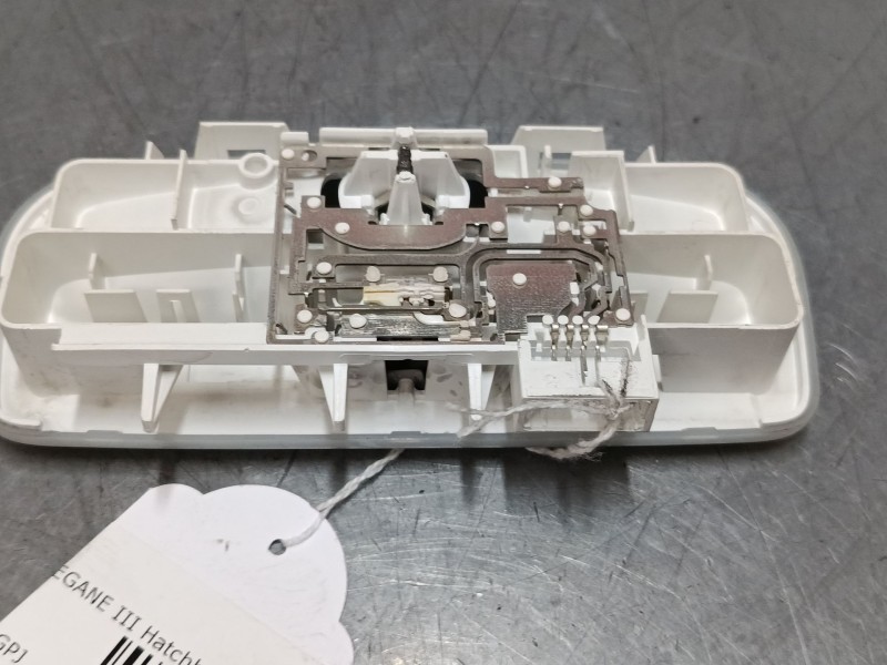 Recambio de luz interior delantera para renault megane iii hatchback (bz0/1_, b3_) 1.6 16v (bz0h) referencia OEM IAM   
