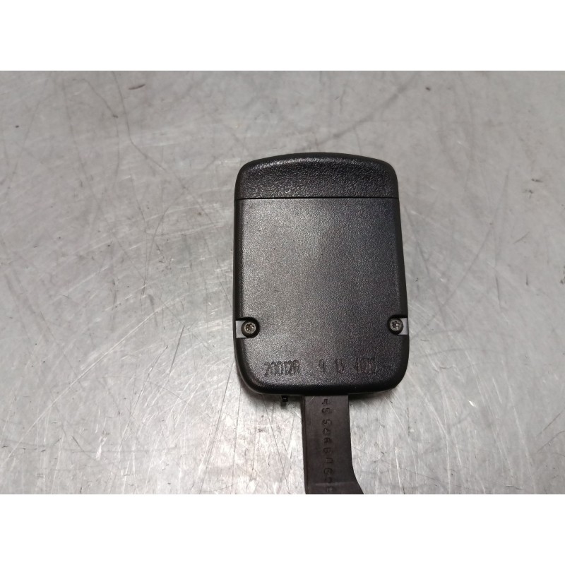 Recambio de anclaje cinturon delantero derecho para renault megane iii hatchback (bz0/1_, b3_) 1.6 16v (bz0h) referencia OEM IAM