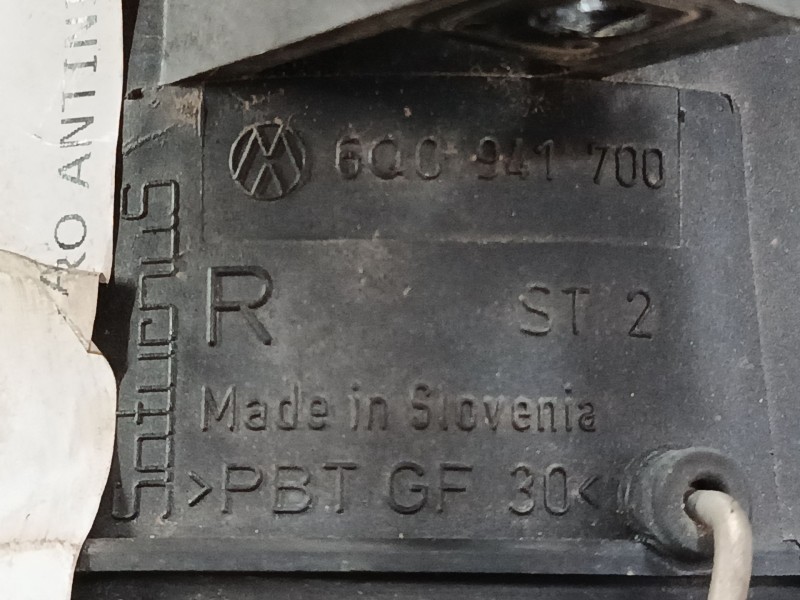 Recambio de faro antiniebla derecho para volkswagen polo iv (9n_, 9a_) 1.4 16v referencia OEM IAM   