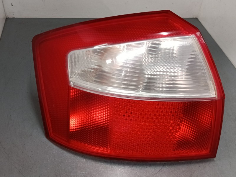 Recambio de piloto trasero izquierdo para audi a4 b7 (8ec) 2.0 referencia OEM IAM   
