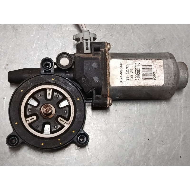 Recambio de motor elevaluna delantero derecho para renault laguna ii (bg0/1_) 1.9 dci (bg08, bg0g) referencia OEM IAM 400569T3  