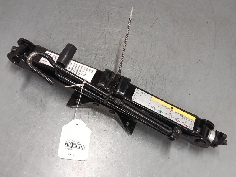 Recambio de gato para audi a3 (8v1, 8vk) 1.6 tdi referencia OEM IAM 8V0011031  