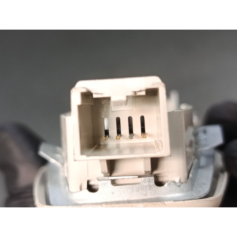 Recambio de luz interior delantera para ford focus iii turnier 1.0 ecoboost referencia OEM IAM BM5113776EC  