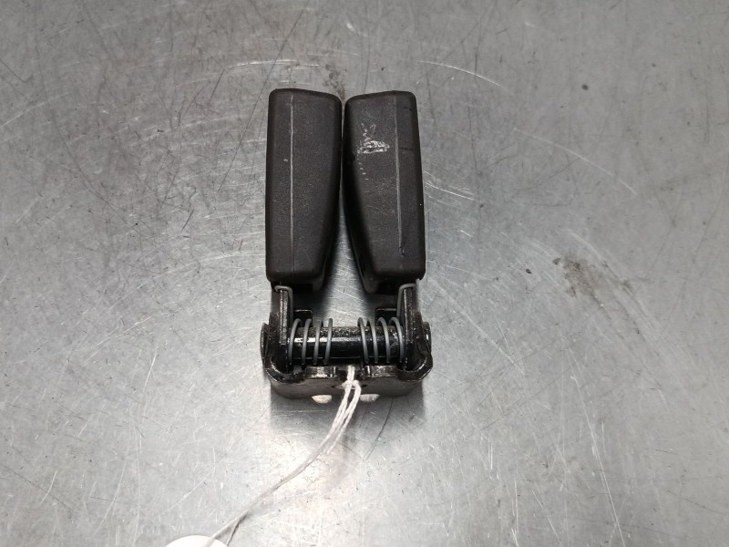 Recambio de anclaje cinturon trasero central para ford focus iii turnier 1.0 ecoboost referencia OEM IAM 34068897  