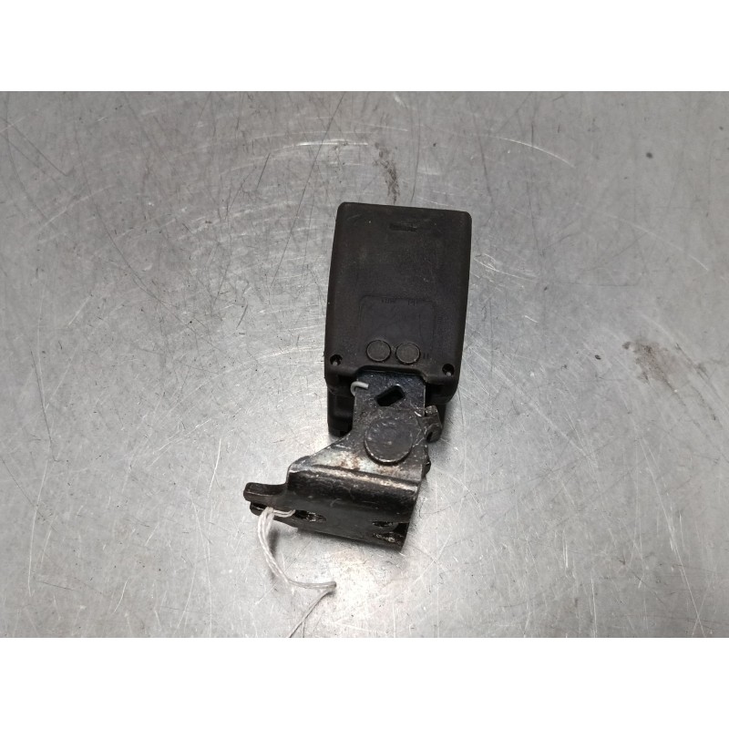 Recambio de anclaje cinturon trasero central para ford focus iii turnier 1.0 ecoboost referencia OEM IAM 34068897  