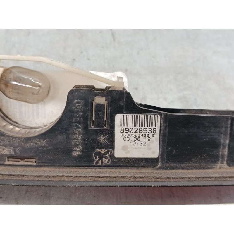 Recambio de luz central de freno para citroën c3 i (fc_, fn_) 1.4 hdi referencia OEM IAM 89028538  