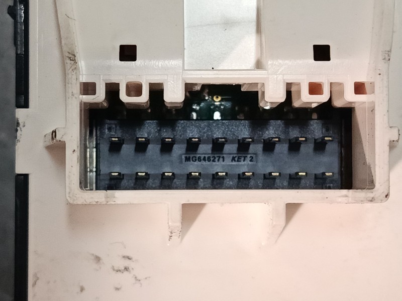 Recambio de mando elevalunas delantero izquierdo para hyundai i20 iii (bc3, bi3) 1.2 1.2 referencia OEM IAM 93571Q0210  