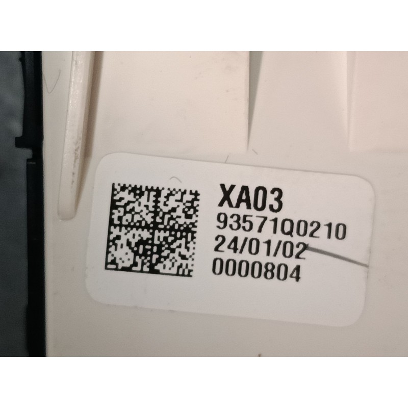 Recambio de mando elevalunas delantero izquierdo para hyundai i20 iii (bc3, bi3) 1.2 1.2 referencia OEM IAM 93571Q0210  