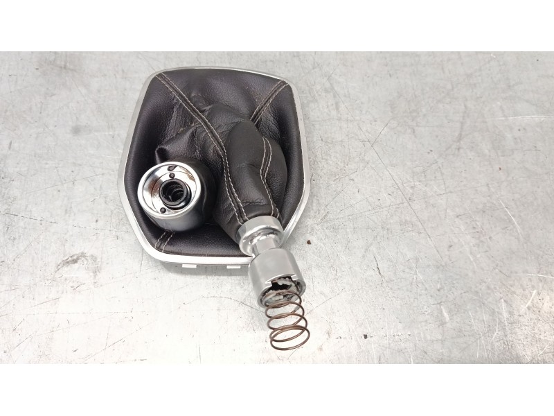 Recambio de pomo palanca cambio para ford fiesta vii (hj, hf) 1.0 ecoboost referencia OEM IAM   