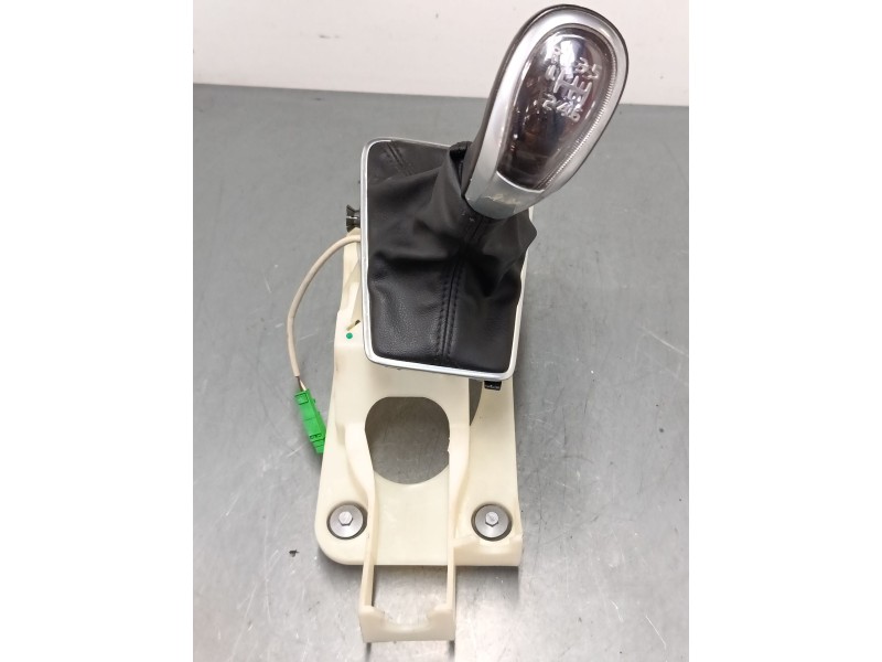 Recambio de pomo palanca cambio para volvo v40 hatchback (525) d2 referencia OEM IAM   