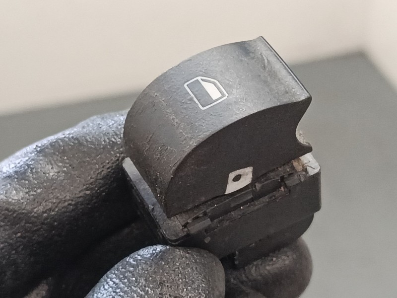 Recambio de mando elevalunas trasero derecho para audi a4 b6 (8e2) 1.9 tdi referencia OEM IAM   