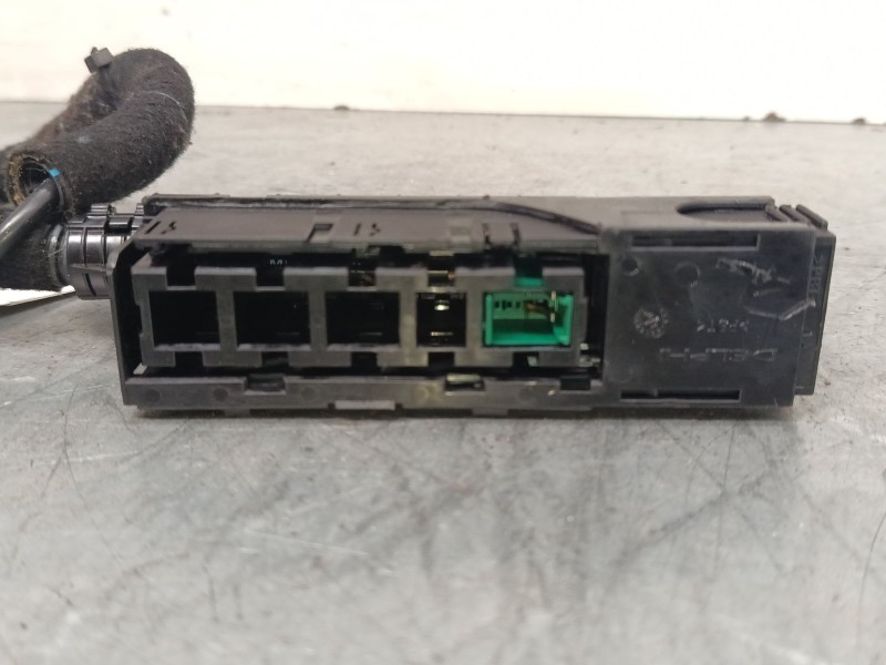 Recambio de anclaje cinturon delantero derecho para opel corsa c (x01) 1.2 (f08, f68) referencia OEM IAM   