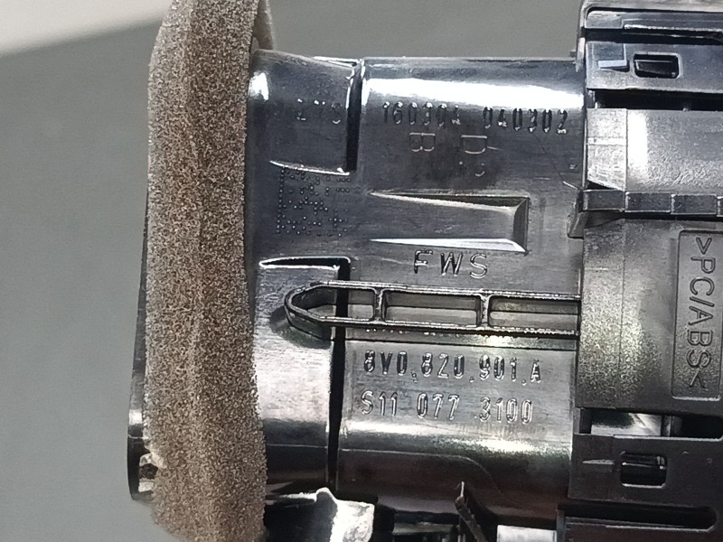 Recambio de aireador central derecho para audi a3 (8v1, 8vk) 1.6 tdi referencia OEM IAM   