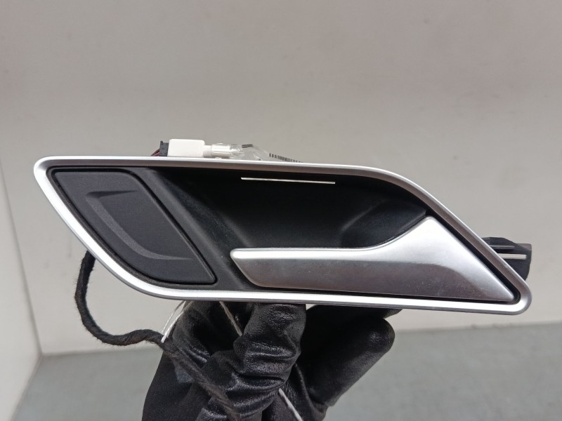 Recambio de maneta interior puerta delantera derecha para audi a3 (8v1, 8vk) 1.6 tdi referencia OEM IAM 8V3867444  