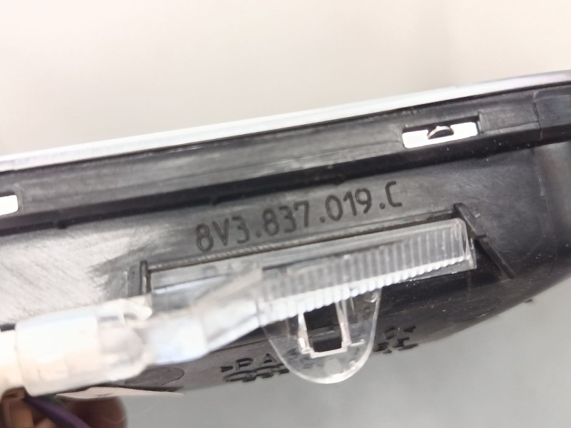 Recambio de maneta interior puerta delantera izquierda para audi a3 (8v1, 8vk) 1.6 tdi referencia OEM IAM 8V3837019C  