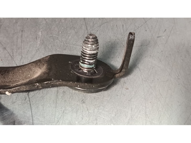 Recambio de anclaje cinturon delantero derecho para renault megane cc (ez0/1_) 1.2 tce (ez16) referencia OEM IAM   