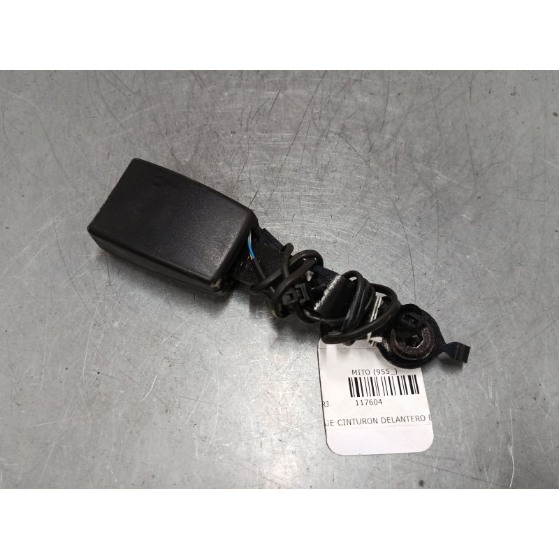 Recambio de anclaje cinturon delantero derecho para alfa romeo mito (955_) 1.3 multijet (955axh1b, 955axt1a) referencia OEM IAM 