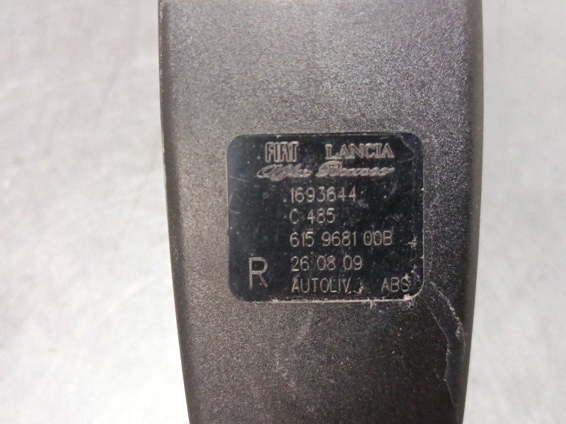 Recambio de anclaje cinturon delantero derecho para alfa romeo mito (955_) 1.3 multijet (955axh1b, 955axt1a) referencia OEM IAM 