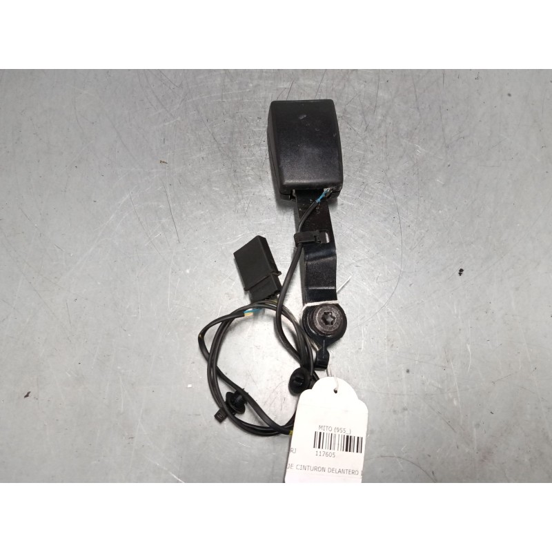 Recambio de anclaje cinturon delantero izquierdo para alfa romeo mito (955_) 1.3 multijet (955axh1b, 955axt1a) referencia OEM IA