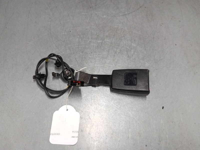 Recambio de anclaje cinturon delantero izquierdo para alfa romeo mito (955_) 1.3 multijet (955axh1b, 955axt1a) referencia OEM IA