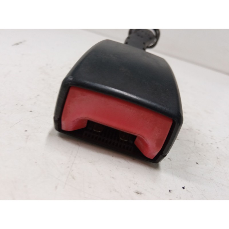 Recambio de anclaje cinturon delantero izquierdo para volkswagen golf plus v (5m1, 521) 1.4 tsi referencia OEM IAM   