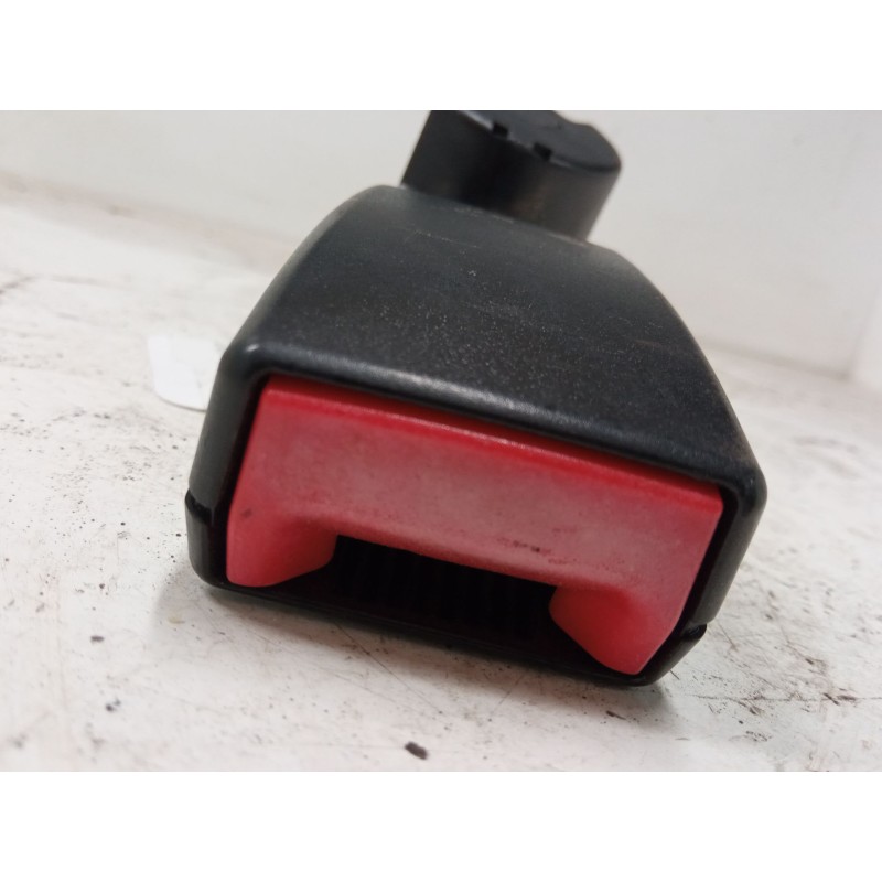 Recambio de anclaje cinturon trasero izquierdo para volkswagen golf plus v (5m1, 521) 1.4 tsi referencia OEM IAM   